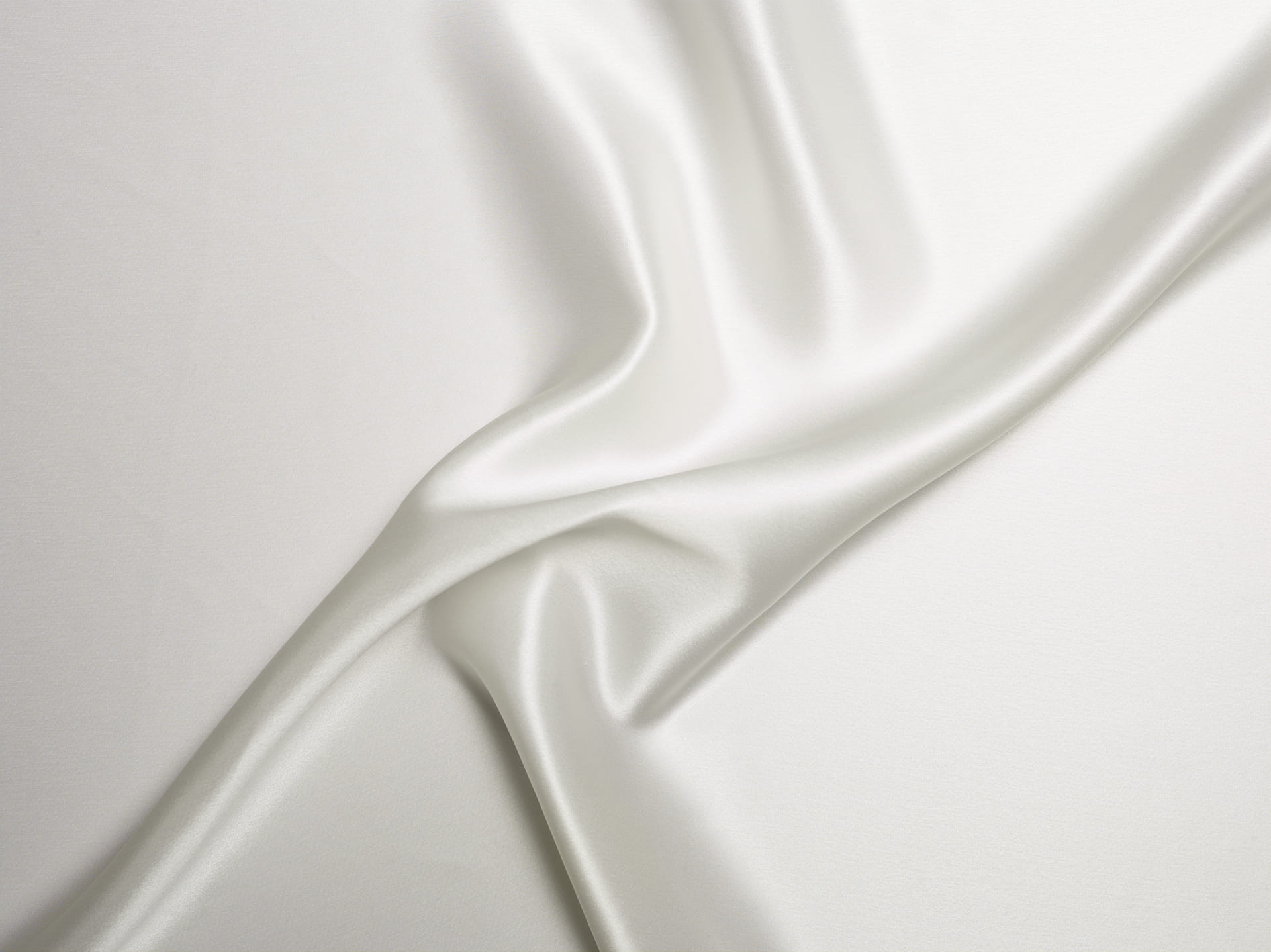 dauny-duvet-eiderdaunenduvet-eider_silk-patterns_champagne_waved